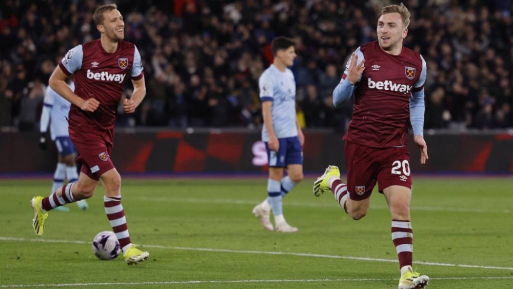 West Ham 4-2 Brentford: Cú hat-trick đầu tiên trong sự nghiệp của Bowen